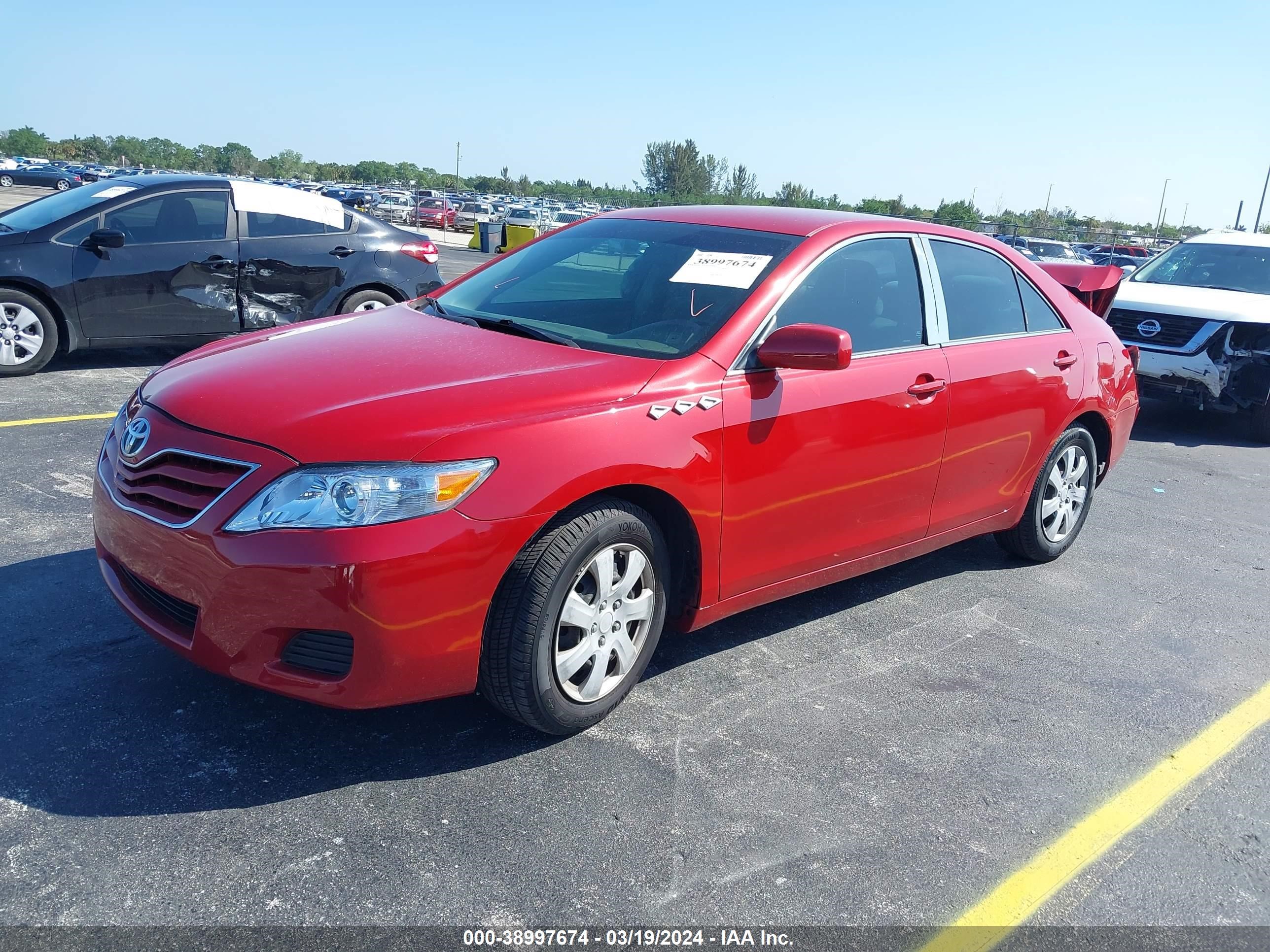 Photo 1 VIN: 4T1BF3EK8AU039007 - TOYOTA CAMRY 