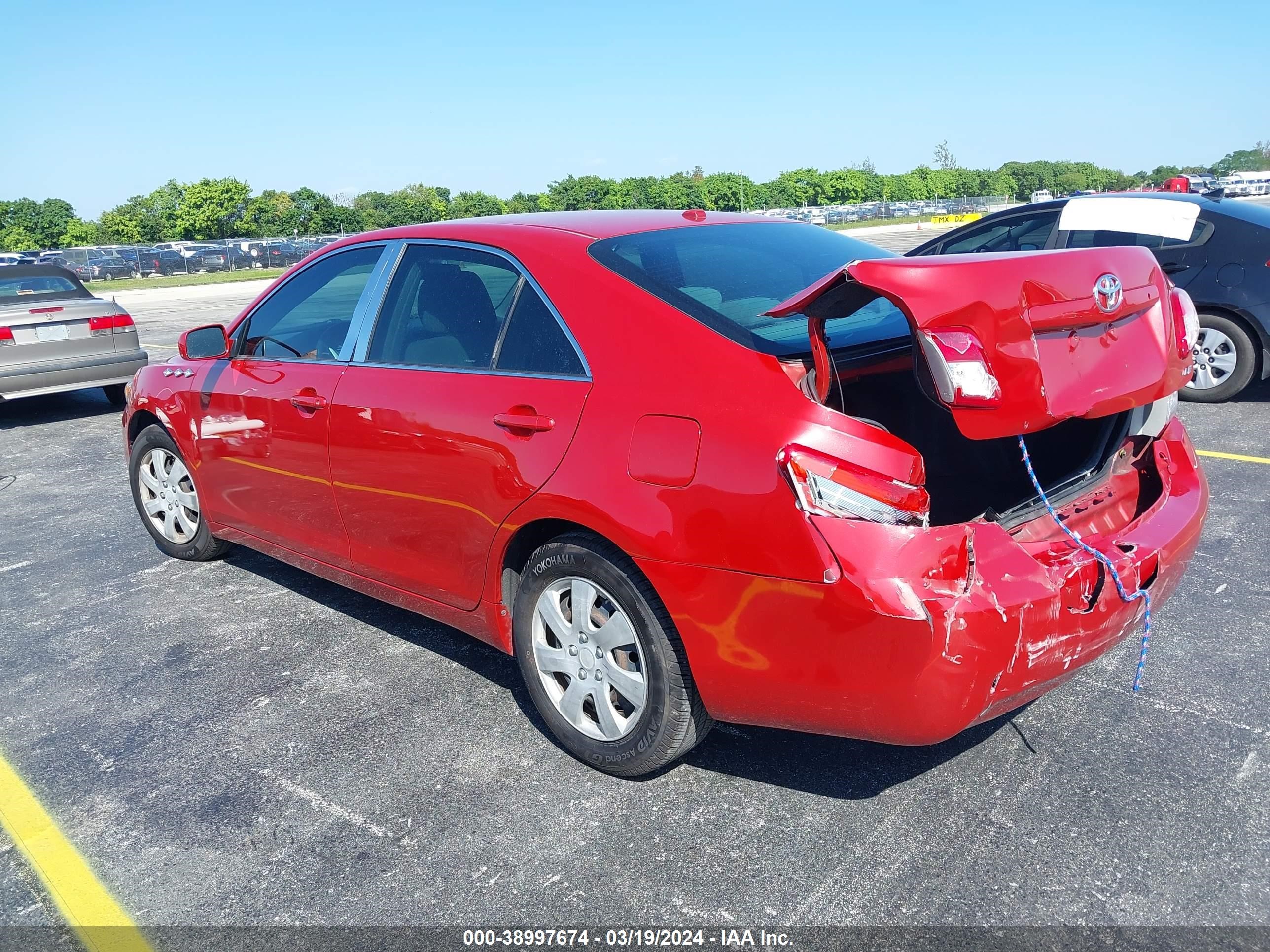 Photo 2 VIN: 4T1BF3EK8AU039007 - TOYOTA CAMRY 