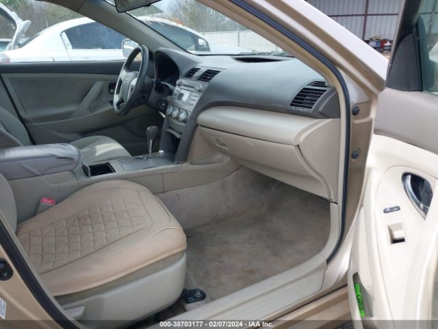 Photo 4 VIN: 4T1BF3EK8AU091219 - TOYOTA CAMRY 