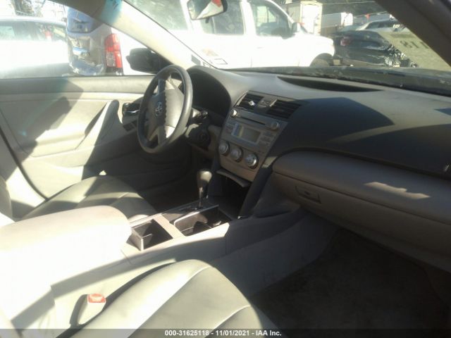 Photo 4 VIN: 4T1BF3EK8AU105281 - TOYOTA CAMRY 