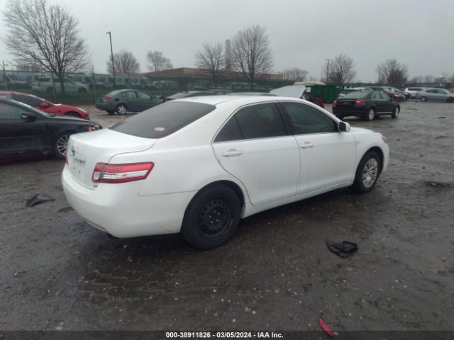 Photo 3 VIN: 4T1BF3EK8AU515403 - TOYOTA CAMRY 