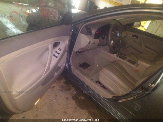 Photo 4 VIN: 4T1BF3EK8AU527860 - TOYOTA CAMRY 