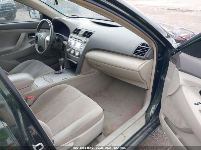 Photo 4 VIN: 4T1BF3EK8AU561782 - TOYOTA CAMRY 