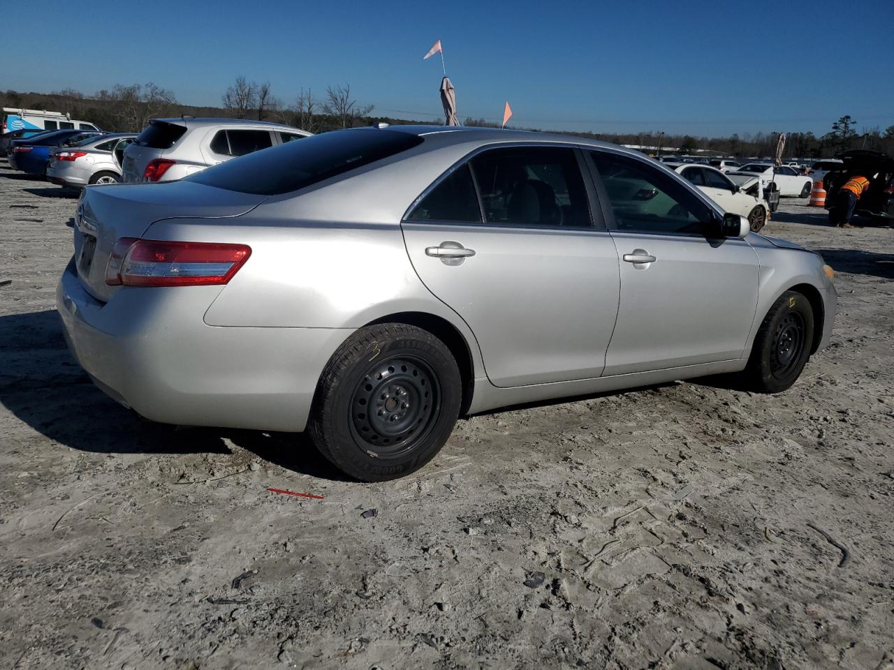 Photo 2 VIN: 4T1BF3EK8BU165790 - TOYOTA CAMRY 