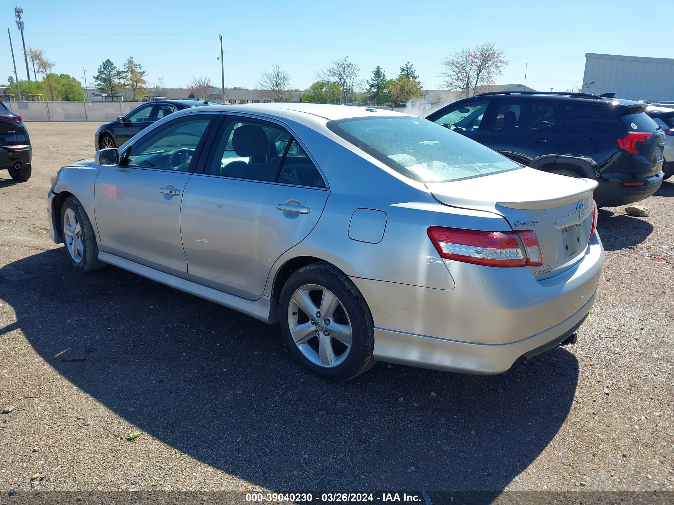 Photo 2 VIN: 4T1BF3EK8BU608231 - TOYOTA CAMRY 