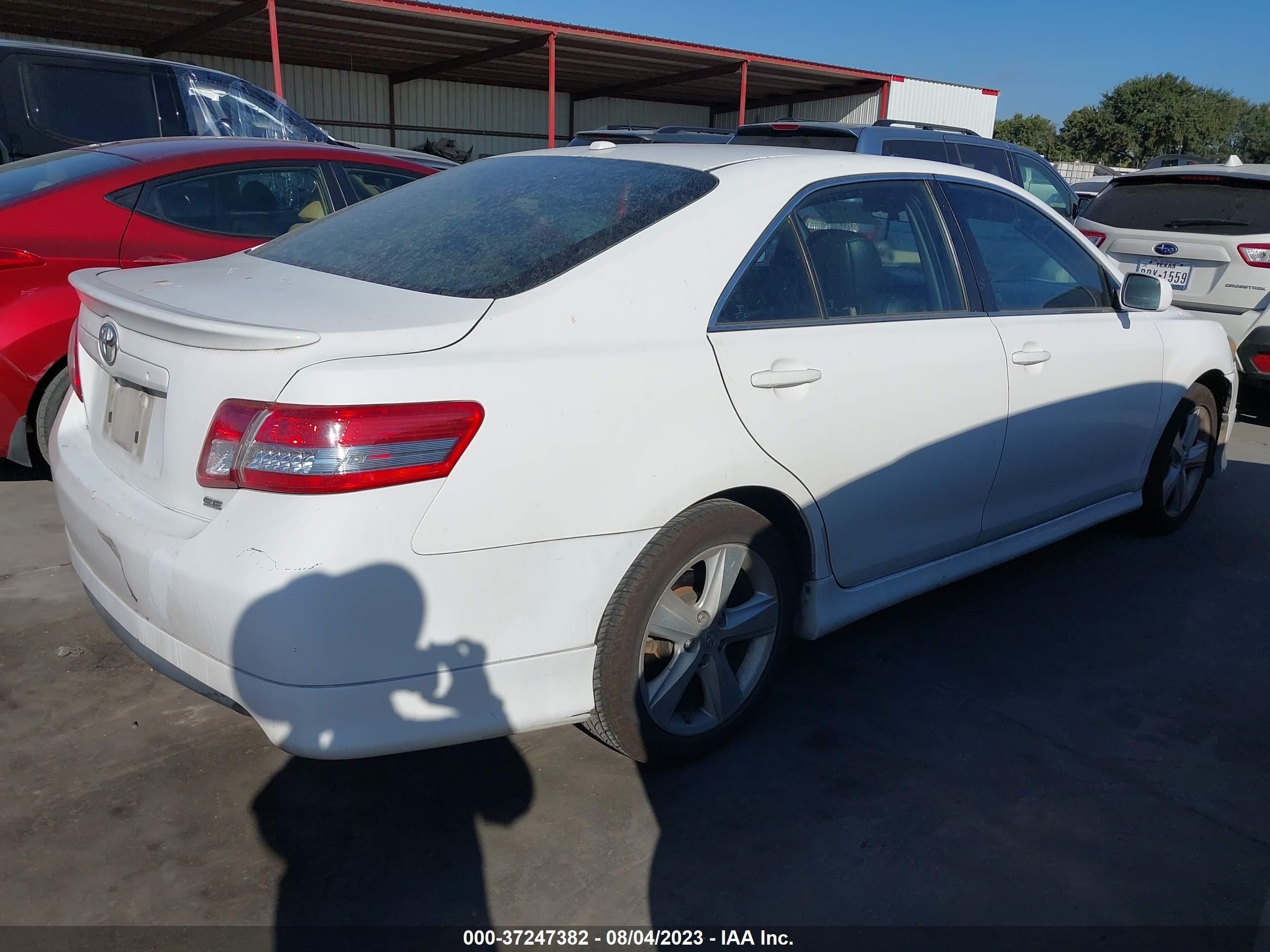 Photo 3 VIN: 4T1BF3EK8BU627846 - TOYOTA CAMRY 