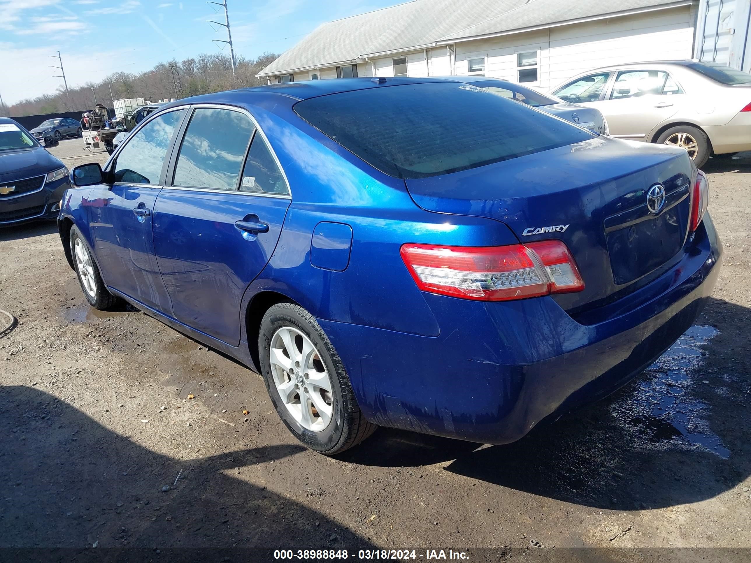 Photo 2 VIN: 4T1BF3EK8BU661480 - TOYOTA CAMRY 