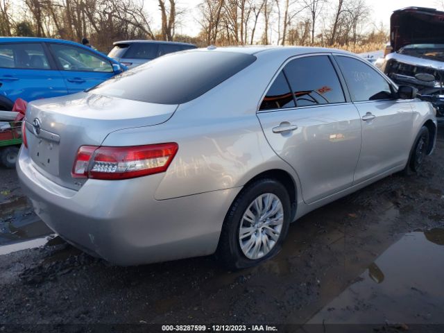 Photo 3 VIN: 4T1BF3EK8BU663908 - TOYOTA CAMRY 