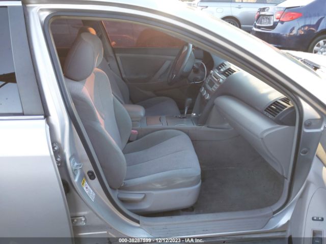 Photo 4 VIN: 4T1BF3EK8BU663908 - TOYOTA CAMRY 