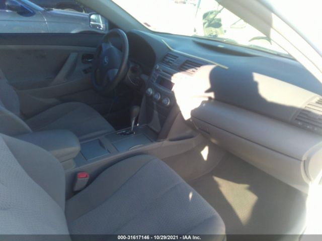 Photo 4 VIN: 4T1BF3EK8BU673287 - TOYOTA CAMRY 