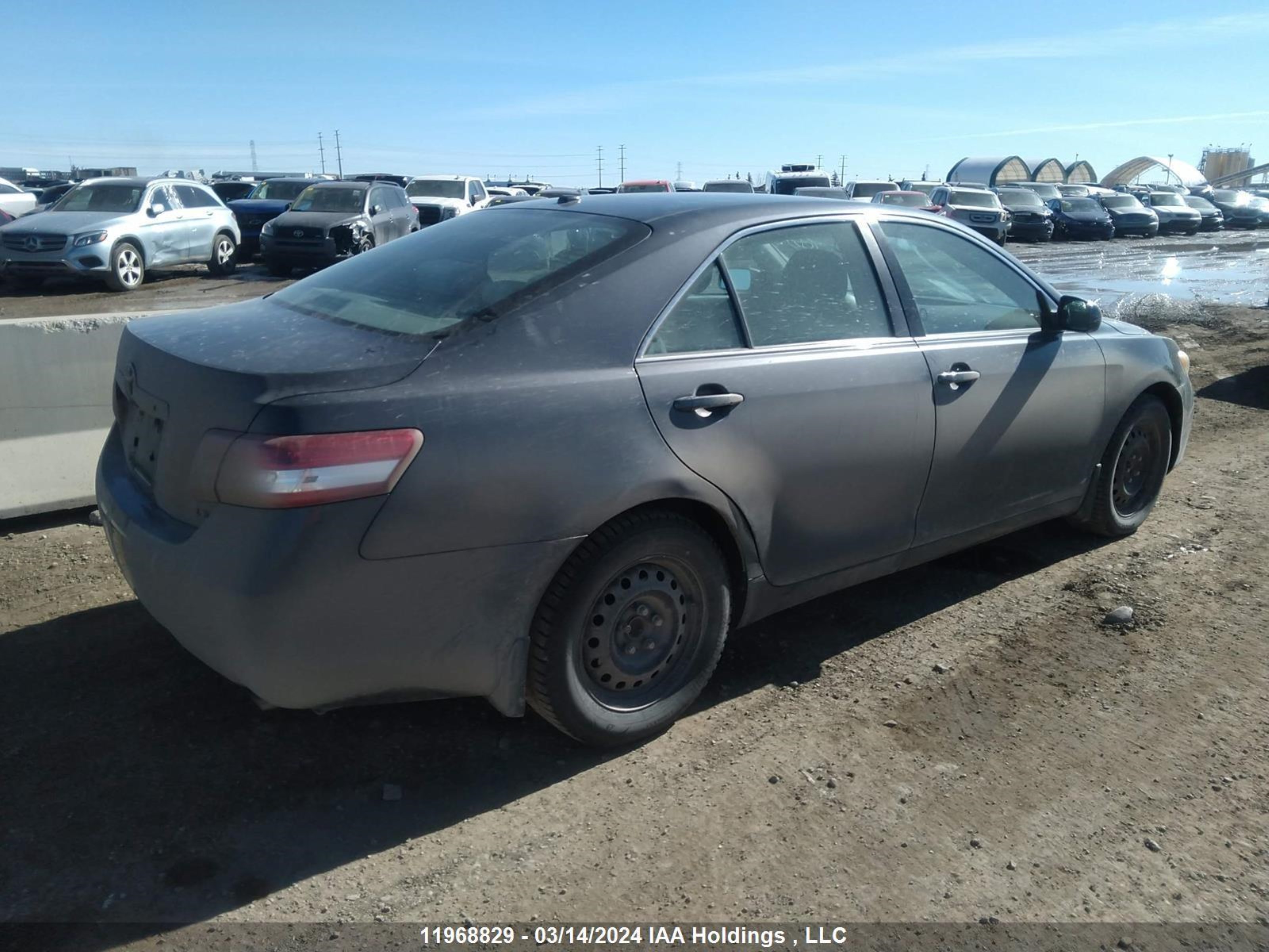 Photo 3 VIN: 4T1BF3EK8BU721340 - TOYOTA CAMRY 