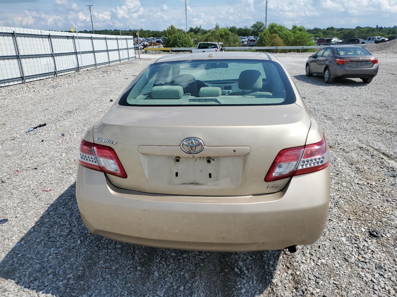 Photo 5 VIN: 4T1BF3EK8BU731849 - TOYOTA CAMRY 