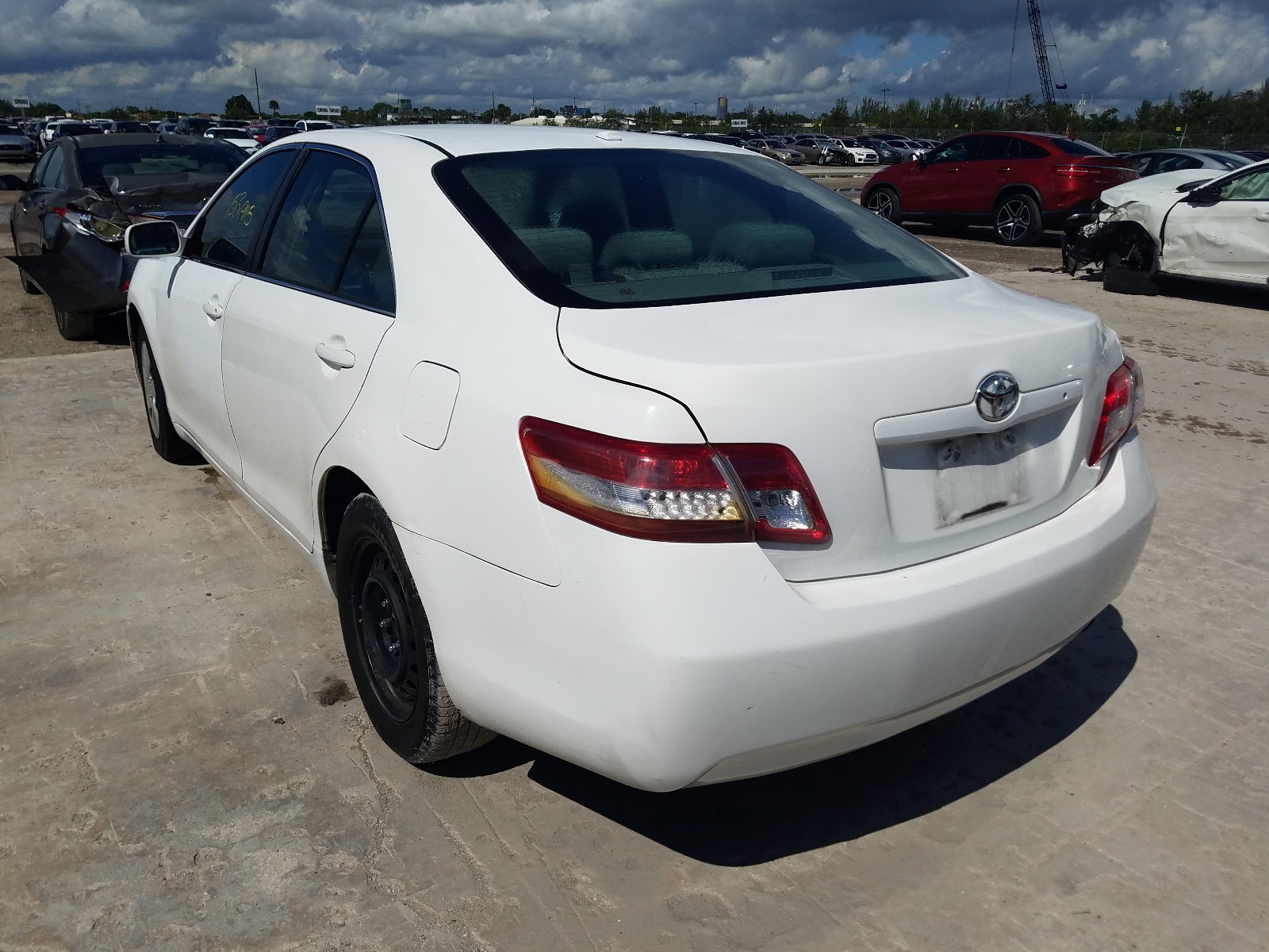 Photo 2 VIN: 4T1BF3EK8BU757898 - TOYOTA CAMRY BASE 