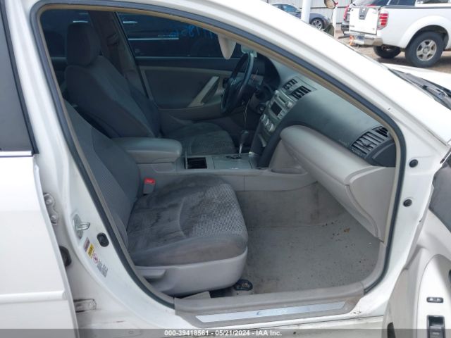 Photo 4 VIN: 4T1BF3EK8BU758095 - TOYOTA CAMRY 