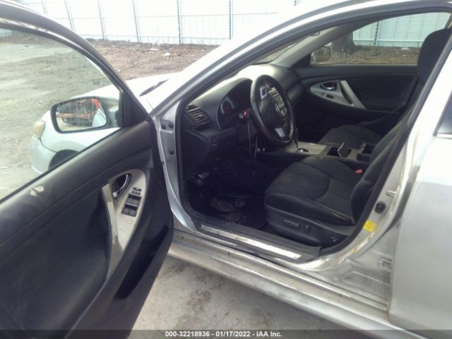 Photo 4 VIN: 4T1BF3EK8BU763586 - TOYOTA CAMRY 