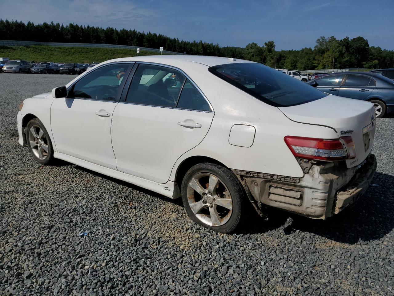 Photo 1 VIN: 4T1BF3EK8BU770425 - TOYOTA CAMRY 