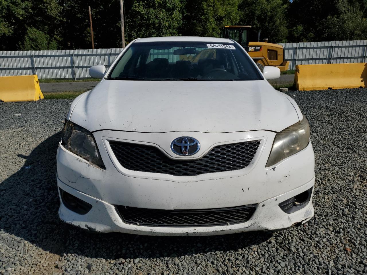 Photo 4 VIN: 4T1BF3EK8BU770425 - TOYOTA CAMRY 