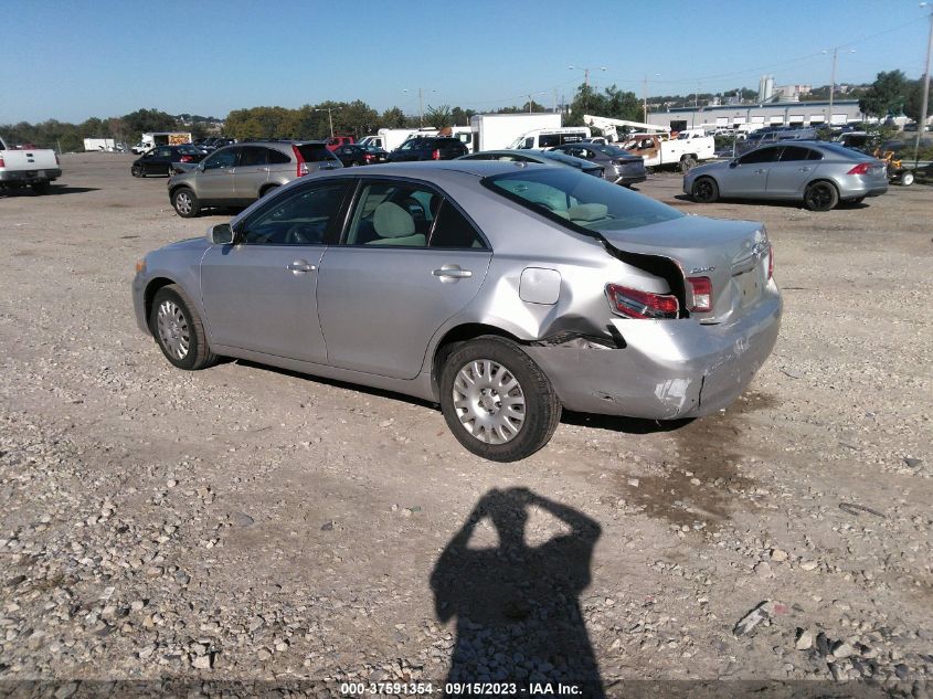 Photo 2 VIN: 4T1BF3EK9AU010762 - TOYOTA CAMRY 