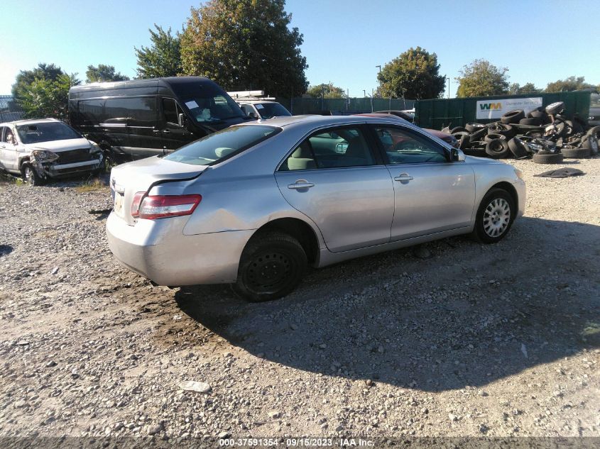 Photo 3 VIN: 4T1BF3EK9AU010762 - TOYOTA CAMRY 