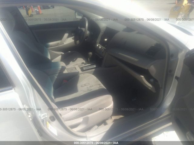 Photo 4 VIN: 4T1BF3EK9AU012253 - TOYOTA CAMRY 