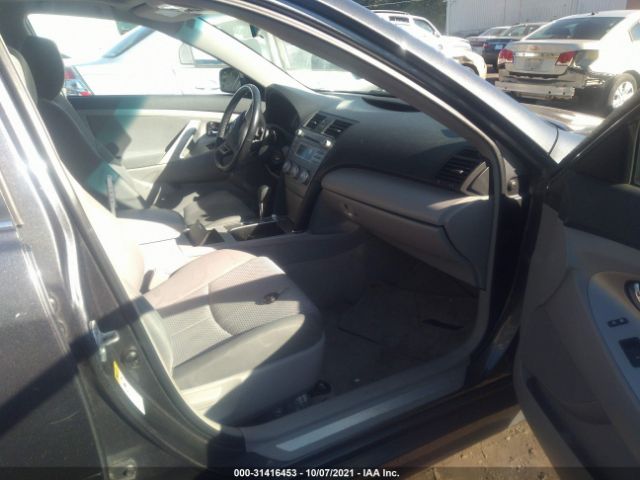 Photo 4 VIN: 4T1BF3EK9AU018828 - TOYOTA CAMRY 