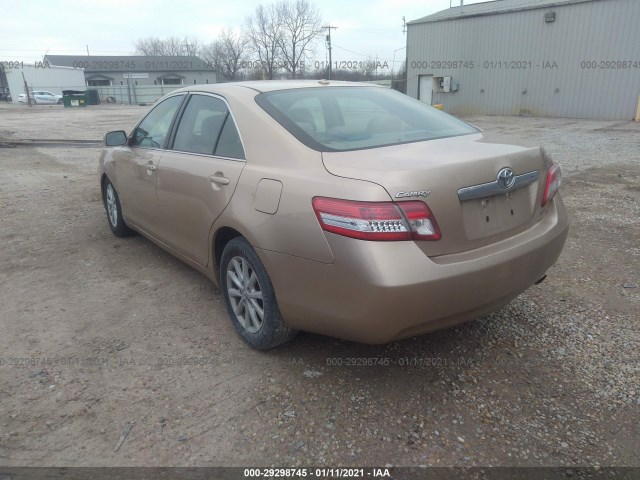 Photo 2 VIN: 4T1BF3EK9AU043681 - TOYOTA CAMRY 