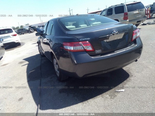 Photo 2 VIN: 4T1BF3EK9AU055720 - TOYOTA CAMRY 