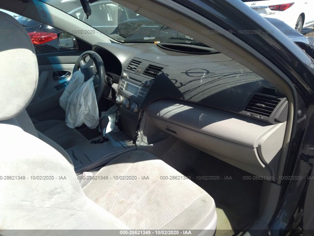 Photo 4 VIN: 4T1BF3EK9AU055720 - TOYOTA CAMRY 