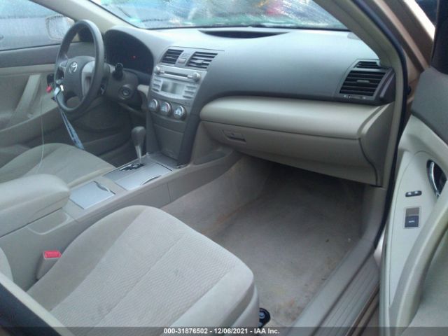 Photo 4 VIN: 4T1BF3EK9AU075157 - TOYOTA CAMRY 