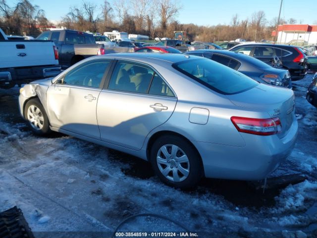 Photo 2 VIN: 4T1BF3EK9AU079418 - TOYOTA CAMRY 