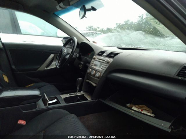 Photo 4 VIN: 4T1BF3EK9AU113745 - TOYOTA CAMRY 