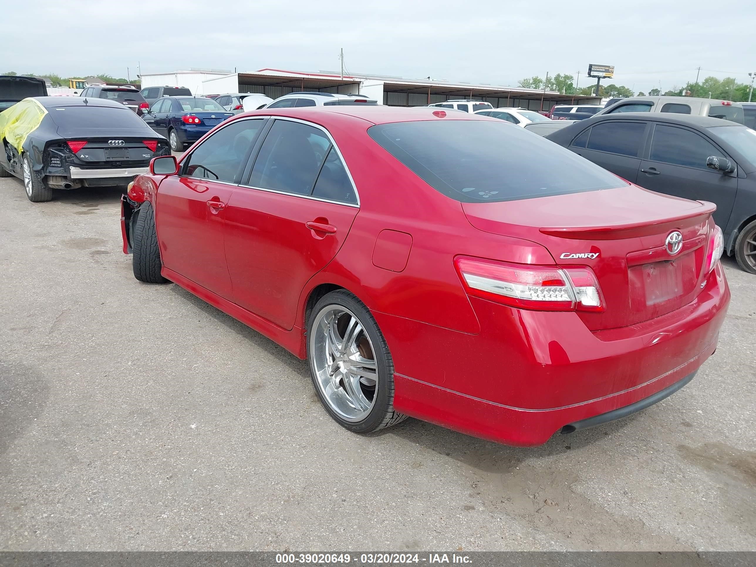 Photo 2 VIN: 4T1BF3EK9AU510727 - TOYOTA CAMRY 