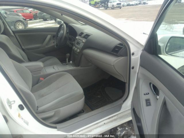 Photo 4 VIN: 4T1BF3EK9AU546370 - TOYOTA CAMRY 