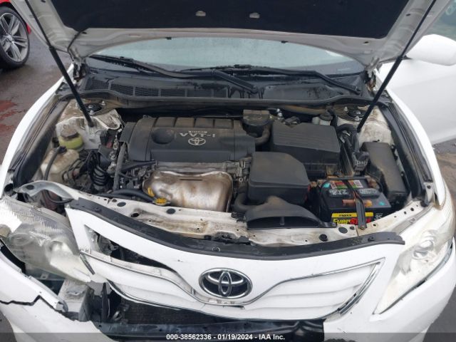 Photo 9 VIN: 4T1BF3EK9AU556834 - TOYOTA CAMRY 