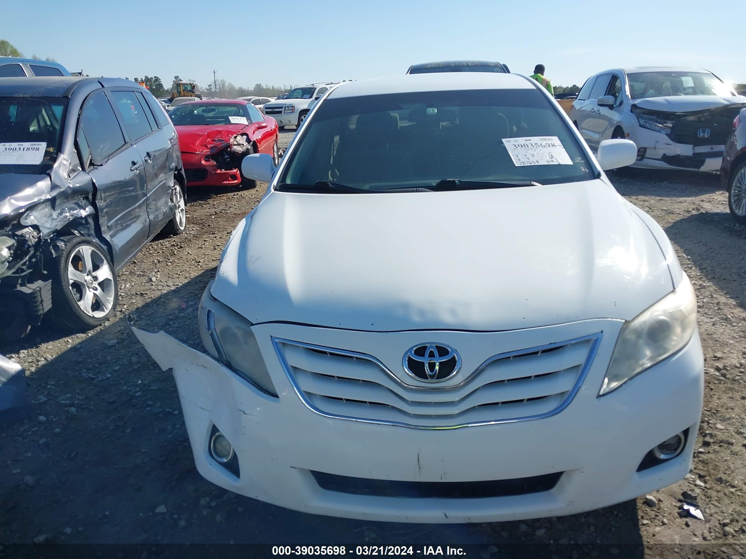 Photo 11 VIN: 4T1BF3EK9AU568126 - TOYOTA CAMRY 