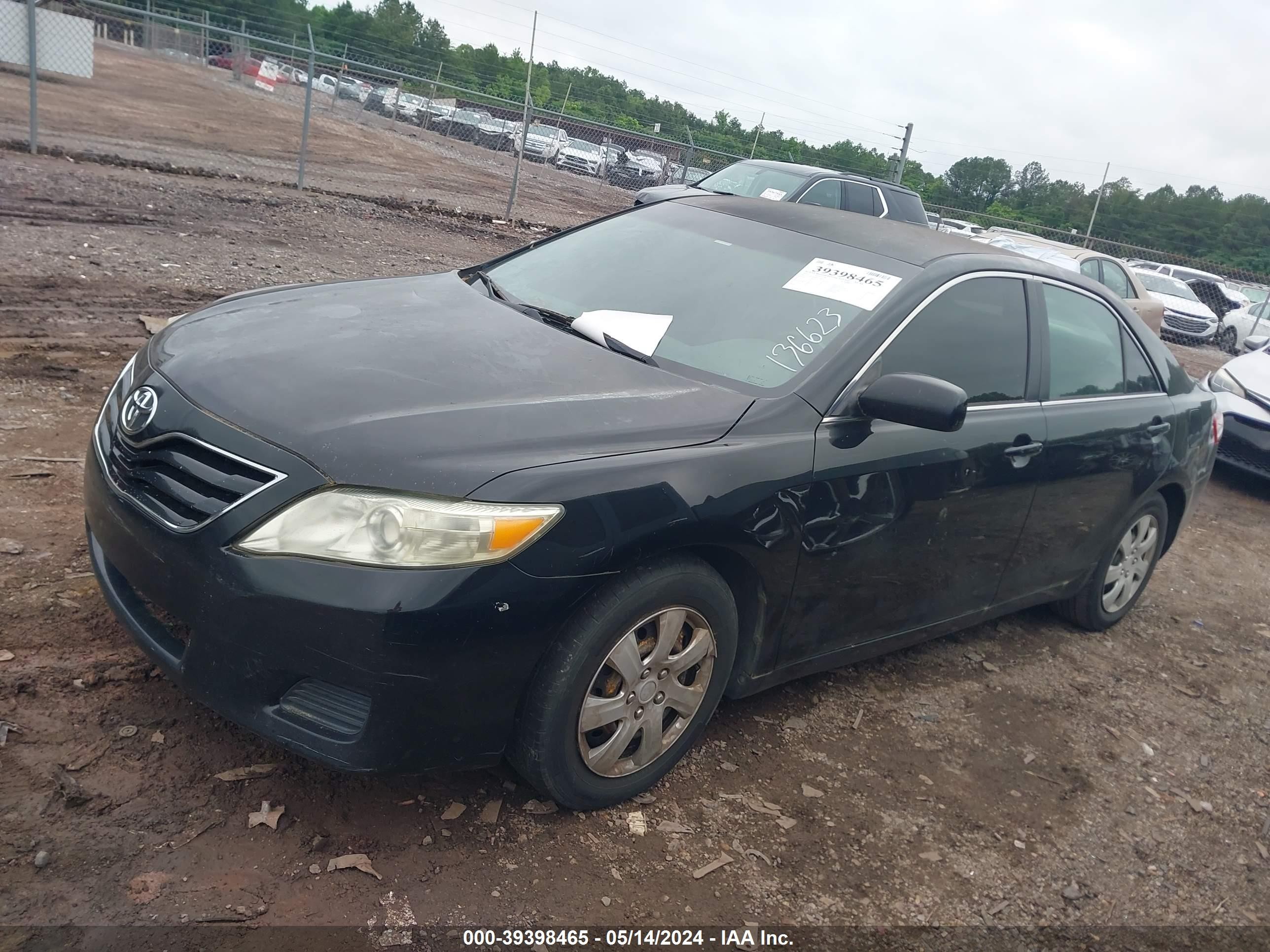 Photo 1 VIN: 4T1BF3EK9BU136623 - TOYOTA CAMRY 