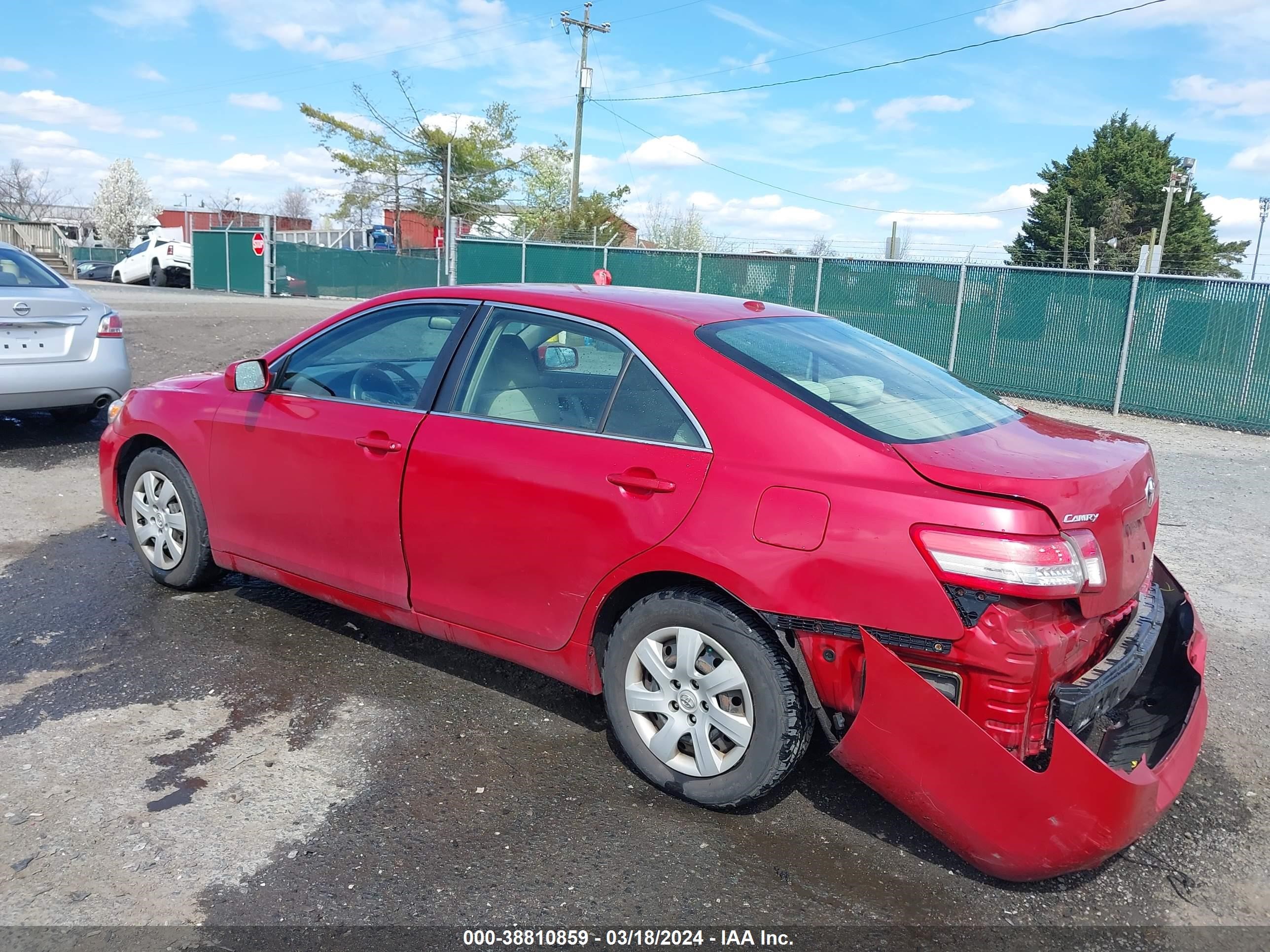 Photo 2 VIN: 4T1BF3EK9BU145953 - TOYOTA CAMRY 