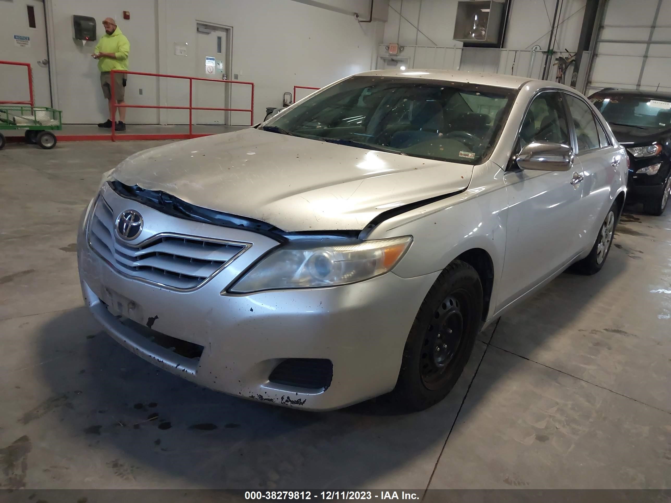 Photo 1 VIN: 4T1BF3EK9BU148836 - TOYOTA CAMRY 