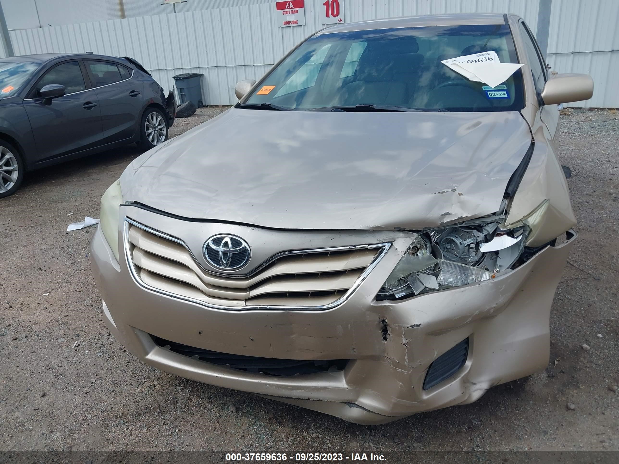 Photo 11 VIN: 4T1BF3EK9BU219047 - TOYOTA CAMRY 