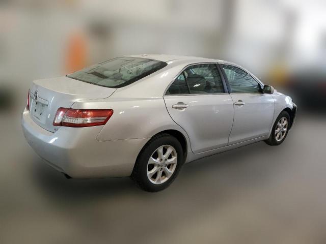 Photo 2 VIN: 4T1BF3EK9BU630805 - TOYOTA CAMRY 