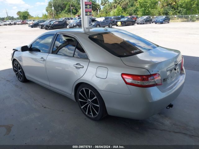 Photo 2 VIN: 4T1BF3EK9BU642436 - TOYOTA CAMRY 