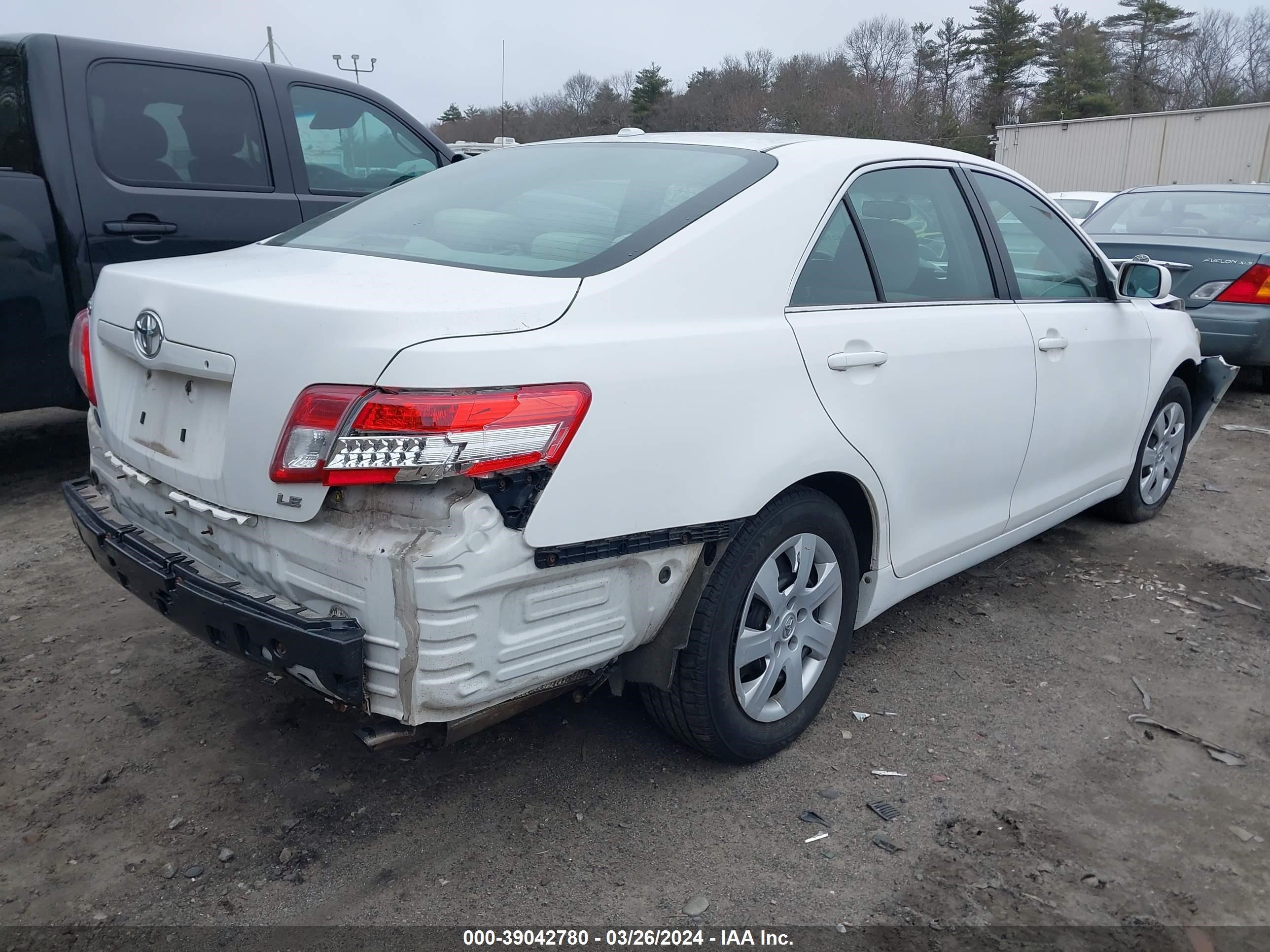 Photo 3 VIN: 4T1BF3EK9BU643652 - TOYOTA CAMRY 