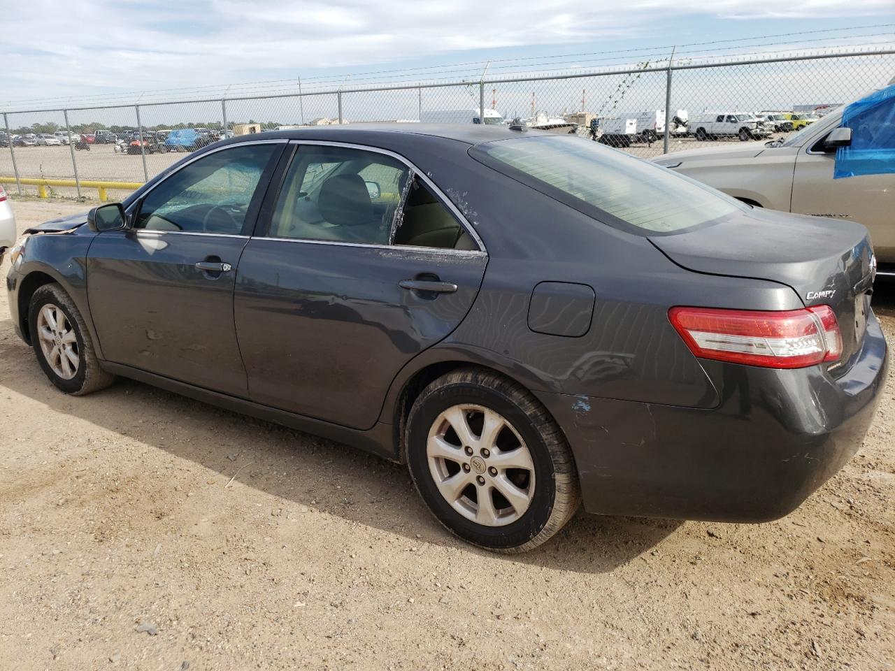 Photo 1 VIN: 4T1BF3EK9BU675288 - TOYOTA CAMRY 