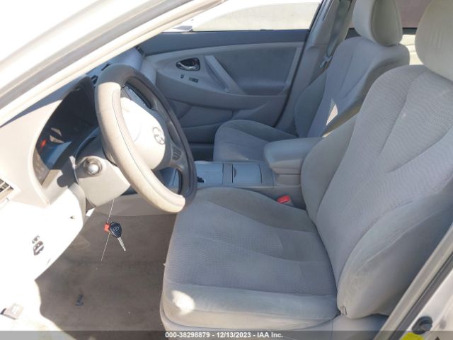 Photo 4 VIN: 4T1BF3EK9BU720200 - TOYOTA CAMRY 