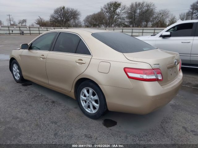 Photo 2 VIN: 4T1BF3EK9BU747963 - TOYOTA CAMRY 