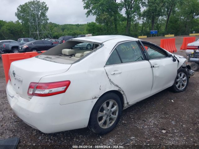 Photo 3 VIN: 4T1BF3EK9BU749776 - TOYOTA CAMRY 