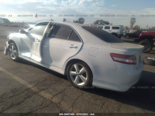 Photo 2 VIN: 4T1BF3EK9BU764827 - TOYOTA CAMRY 