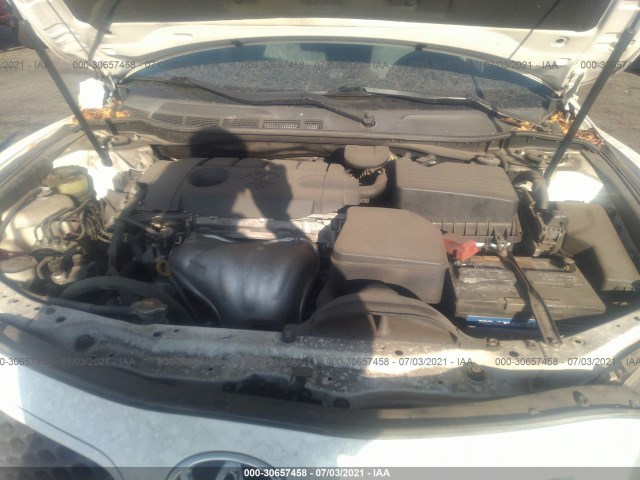 Photo 9 VIN: 4T1BF3EK9BU764827 - TOYOTA CAMRY 