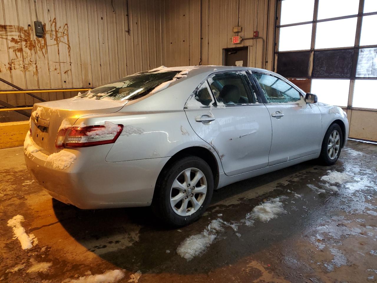 Photo 2 VIN: 4T1BF3EK9BU769039 - TOYOTA CAMRY 