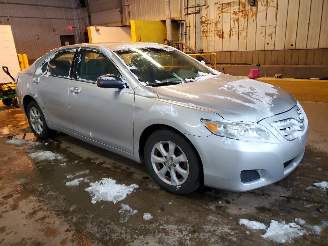 Photo 3 VIN: 4T1BF3EK9BU769039 - TOYOTA CAMRY 